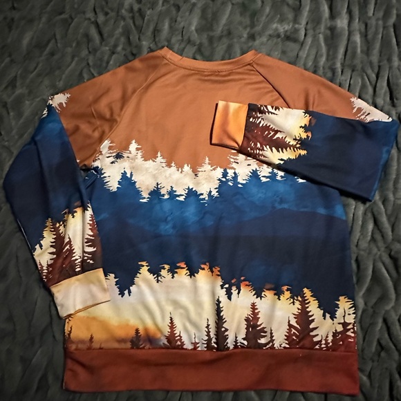 Mountain Watercolorr Crew Neck Sweatshirtrt - Picture 3 of 4